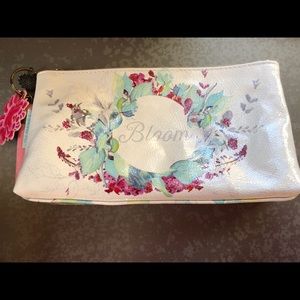 Brand new makeup pouch